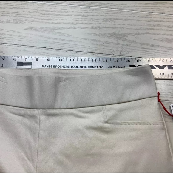 Marilyn Monroe Slim Elastic Pants, Women's Size 14, Beige NEW MSRP $54 - Picture 4 of 9